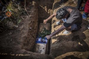 Managua, Nicaragua. 18/09/2018. Funerales de Ezequiel Leiva, quien fuera herido de muerte por la Policía Nacional el pasado 28 de Mayo en la UNI. Ezequiel Leiva fue señalado por la Policía del asesinato de un ciudadano americano pero el ya tenía una semana de estar en coma en un hospital capitalino. Óscar Navarrete/ Galería News ©.