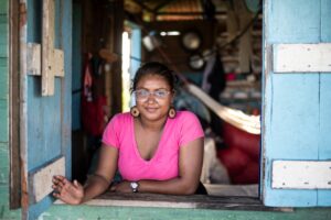 Karatá, Caribe Norte de Nicaragua. 26/02/2021. Tres meses después que los huracanes Eta e Iota azotaron con fuerza la comunidad de Karatá en el caribe norte, sus pobladores intentan su reconstrucción en medio del castigo y el olvido de los gobiernos de turno en el país. La población del caribe norte en su gran mayoría es de origen Miskito. Oscar Navarrete/ Galería News ©.