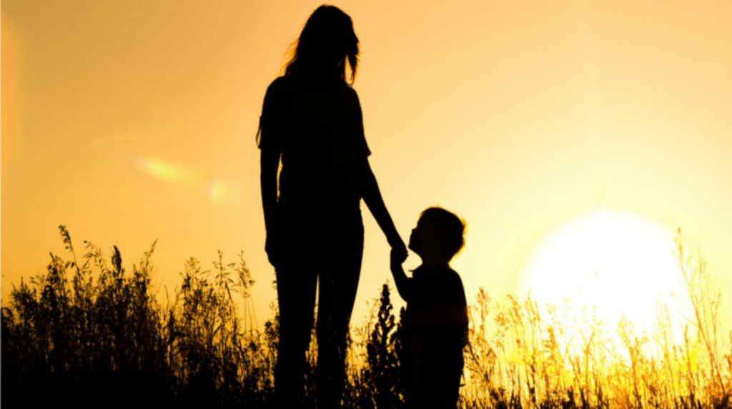 Mujeres activistas forzadas al exilio