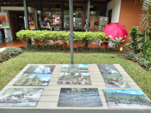 Exposición fotográfica sobre Bosawás e Indio Maíz en la Iglesia Luterana, San José, Costa Rica.