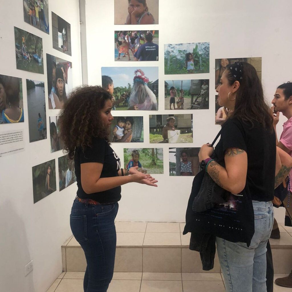 Galería News presenta "Rostros de raíces: la fuerza de las mujeres indígenas y afrodescendientes" #GritoPorElBosque