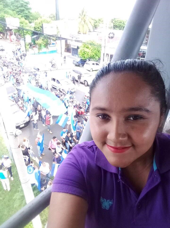 Diana Carballo comparte una de las fotografías de su archivo personal, una que le recuerda su presencia en las masivas marchas cívicas de 2018| Fotografía ciudadana © Diana Carballo| Galería News