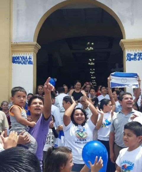 Diana Carballo mantiene un archivo personal de las fotografías que hoy conforman muchos de los recuerdos de las memorias colectivas sobre las protestas cívicas de 2018| ©Fotografía ciudadana: Diana Carballo|Galería News.