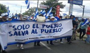 "Solo el pueblo salva al pueblo" y entonces marche con mi pueblo.|"Caminamos con las Madres de Abril y por sus hijos exigimos ¡Justicia!|"Y toda Nicaragua estaba presente en las calles, nunca lo podrán negar"Fotografía ciudadana © Alexander Reyes| Galería News.
